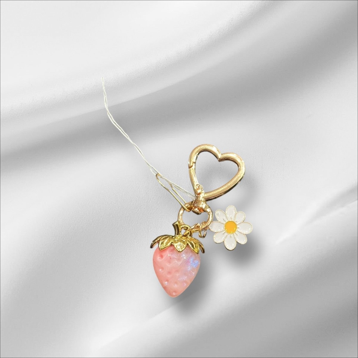 Stylish Purse Keychain Accessories Pink Strawberry With Daisy Charm