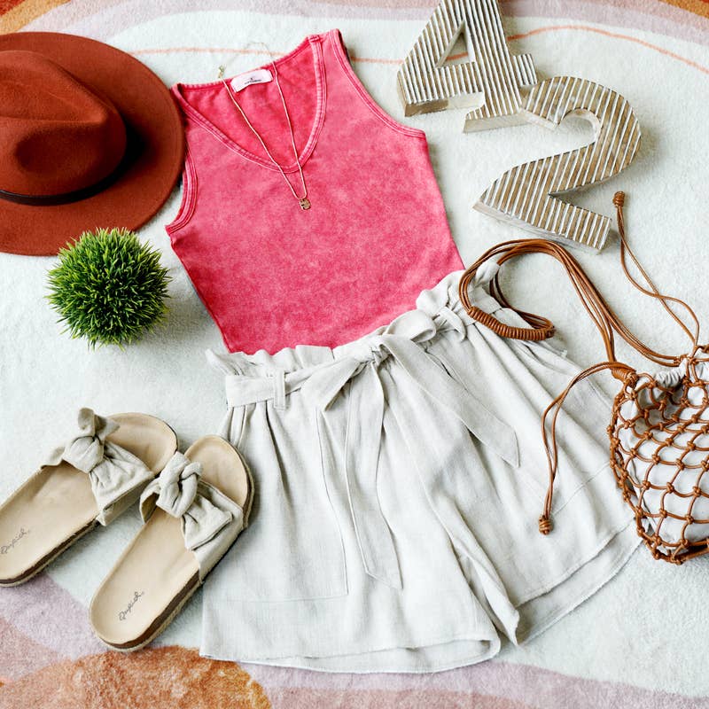 `.Washed & Solid Cotton Bodysuit w/Snap Button closure