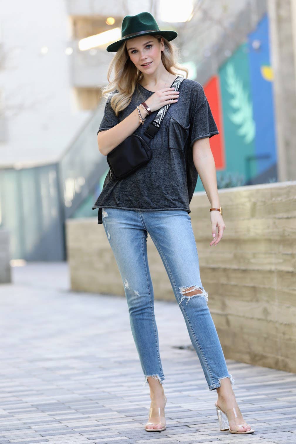 .0713 V-neck Washed Burnout Hi Low Top SI-24391