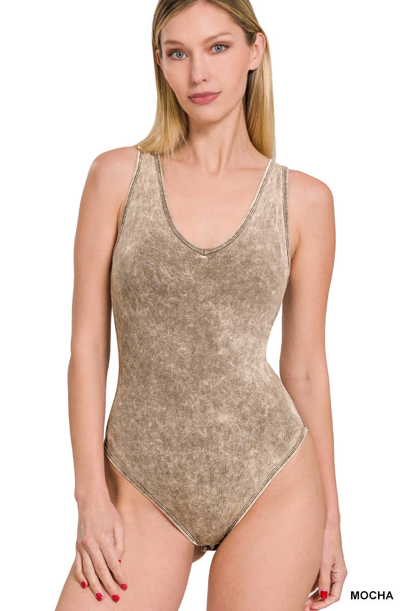 `.Washed & Solid Cotton Bodysuit w/Snap Button closure